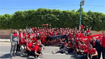 توافد جماهير الأهلي على استاد القاهرة لحضور مباراة الهلال السوداني (صور) 