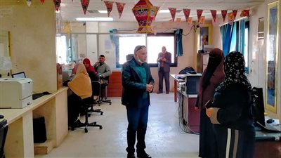 رئيس مدينة التل الكبير يكلف المركز التكنولوجى بمساعدة كبار السن (صور)