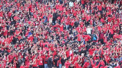 جماهير الأهلي والهلال السوداني في مدرجات استاد القاهرة (صور)