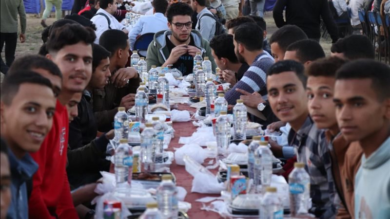 إفطار طلاب جامعة