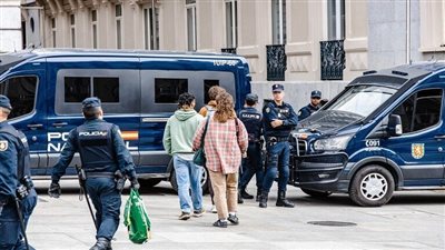 المئات يتظاهرون في إسبانيا ضد الناتو مطالبين بوقف الحرب والهمجية الرأسمالية