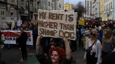 تظاهرات بالآلاف تضرب البرتغال