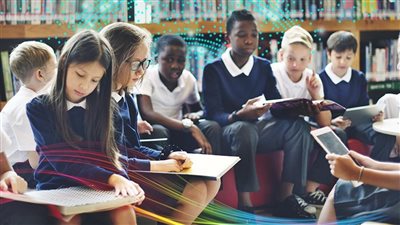 تقرير صادم: عشرات المدارس البريطانية تشجع الأطفال على التحول الجنسي