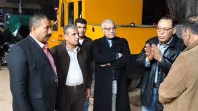 محافظ الشرقية يتابع أعمال الرصف والتطوير الجارية بشوارع مدينة الزقازيق 