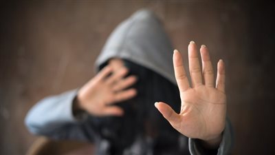 طالبة جامعية تتهم شابا بالتحرش بعد رفض أسرتها خطبتها له بالغربية