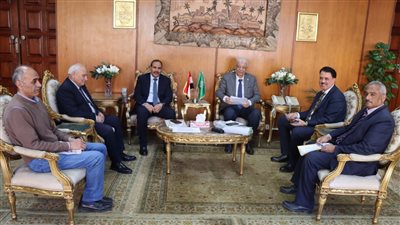 رئيس جامعة المنوفية يلتقي مجلس إدارة مركز نظم وتكنولوجيا المعلومات