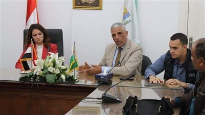 نائب محافظ الجيزة تعقد اجتماعا لمتابعة مشروعات تطوير حي بولاق الدكرور (صور)