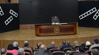 أبرز قرارات محافظ الدقهلية في الاجتماع التنفيذي برؤساء المدن 