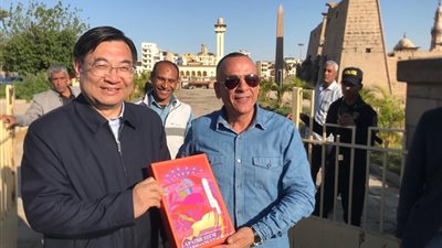 وزير الثقافة والسياحة الصيني يزور المواقع الأثرية بالأقصر