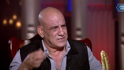 محمد لطفي يدخل في نوبة بكاء ويكشف مفاجأة عن هيثم أحمد زكي (فيديو)