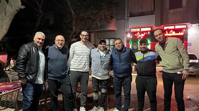 محمد فؤاد يلتقي عددا من أصدقاءه على السحور في وسط البلد (صور )