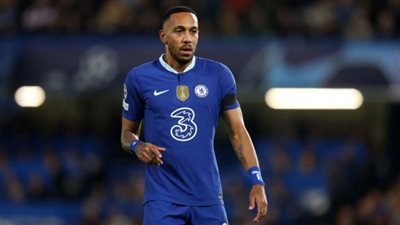 أوباميانج أكثر لاعبي تشيلسي سعادة بإقالة جراهام بوتر 