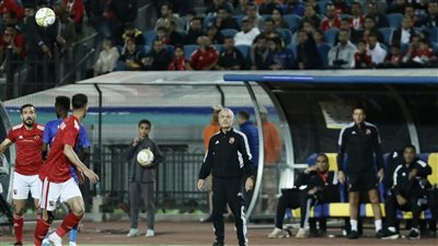 كولر يجتمع مع جهازه المعاون في الأهلي 