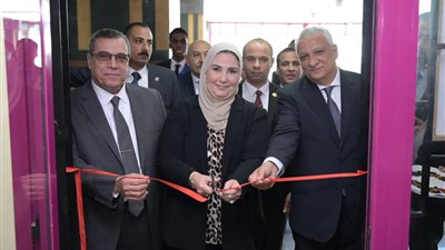القباج تفتتح وحدة التضامن الاجتماعى بجامعة 6 أكتوبر