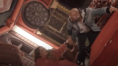 علقة ساخنة لنهال عنبر وحسام الحسيني وتعليق ساخر من رامز جلال (فيديو)