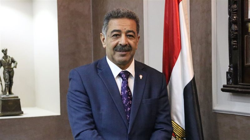 مجدي أبوفريخة رئيس