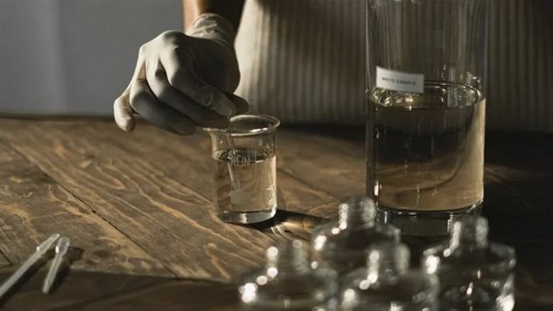 عطر الملكة كيلوباترا،