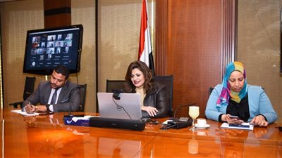 سها جندي: مصر دولة شابة وقادرون على مواجهة كافة التحديات بأفكار مبتكرة