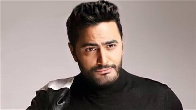 تامر حسني للشباب: متسمحوش للناس يستخدموا ماضيكم لهدم أفكاركم