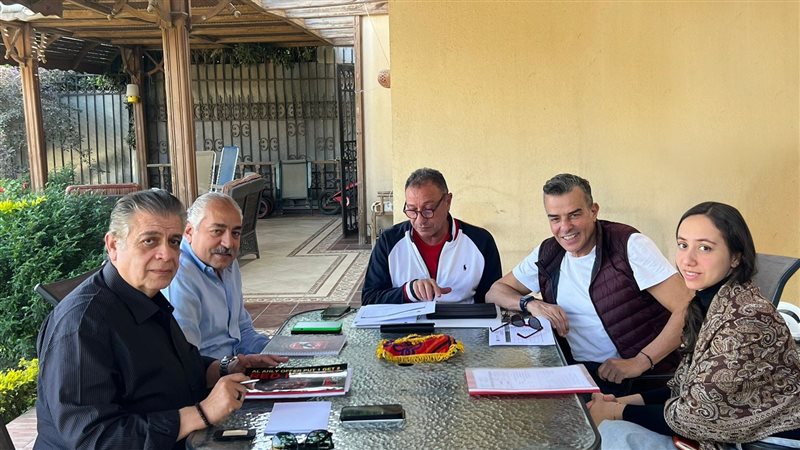 الخطيب يجتمع مع شركة