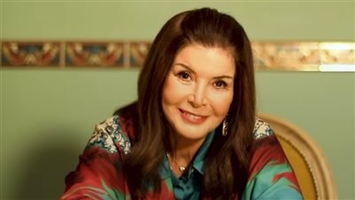  ميرفت أمين تدعو الجمهور للاحتفال بالفالنتين في برومو تغيير جو (فيديو)