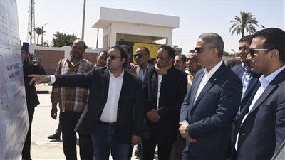محافظ الفيوم يتفقد المشروعات التنموية بمركز أبشواي