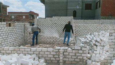 كيف يوازن القانون بين العقوبة وإبقاء المرافق للعقارات المخالفة؟