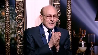 محمد صبحي يتحدث عن مؤامرة كونية: تطعيمات كورونا تصيب بالعقم وحكومة خفية تدير العالم (فيديو)