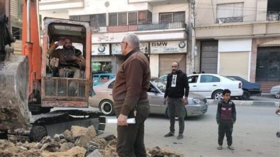 رئيس حي غرب المنصورة يتابع خطط ترميم ورفع كفاءة الشوارع 