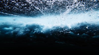 عالم أمريكي يعيش تحت الماء لمدة 100 يوم (فيديو)