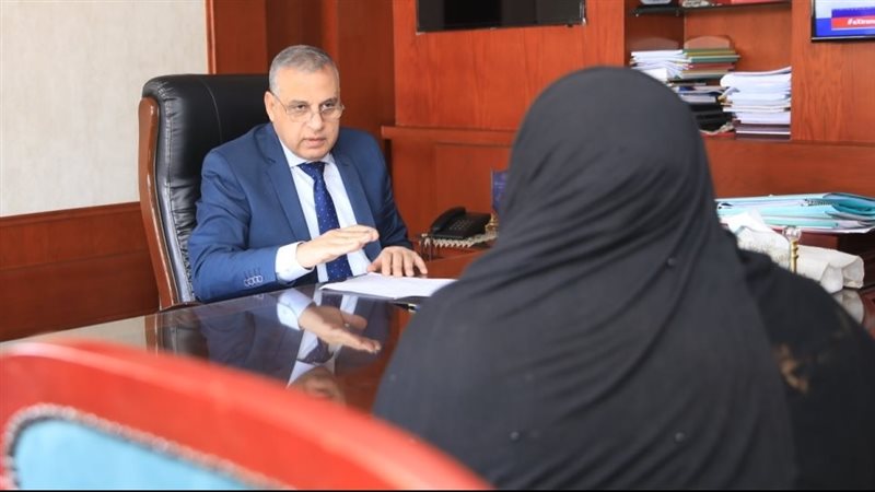 محافظ سوهاج يلتقي