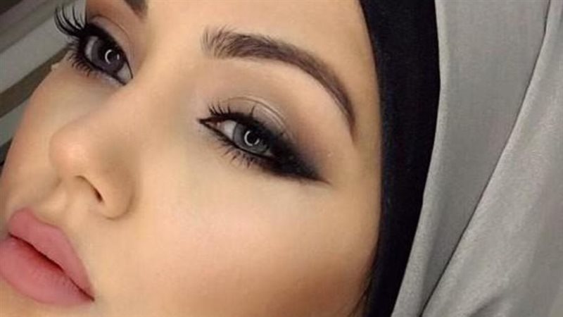 مكياج هادئ، فيتو