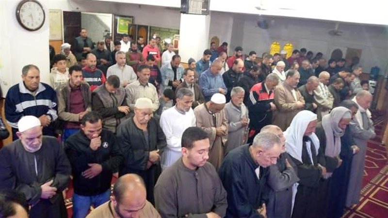 اقبال كبير على مساجد