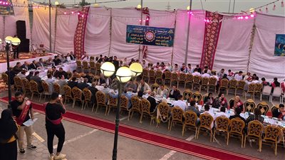 رئيس جامعة بنها يكرم طلاب من أجل مصر