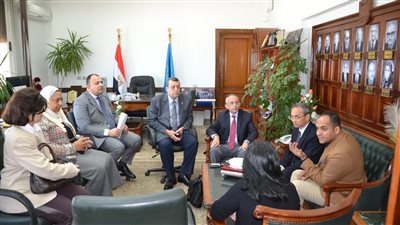 مدير متحف شنغهاي للمجموعات الفنية يزور جامعة الإسكندرية 