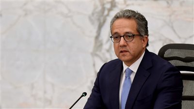 خالد العناني بعد ترشيحه لمنصب مدير عام اليونسكو: أضع خبراتي لخدمة المنظمة 