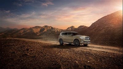 إنفينيتي تستعرض تصميم سيارات QX80 بلاك إيديشن