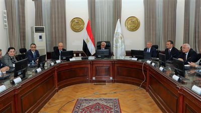 وزير التعليم يستقبل وفدًا من اتحاد الصناعات وشركة ابدأ