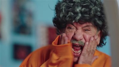 الكبير أوي 7 الحلقة 14، حوار ساخر بين مربوحة والعترة (فيديو)