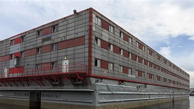 بريطانيا تستأجر قاربا كبيرا لإيواء 500 طالب لجوء‎‎