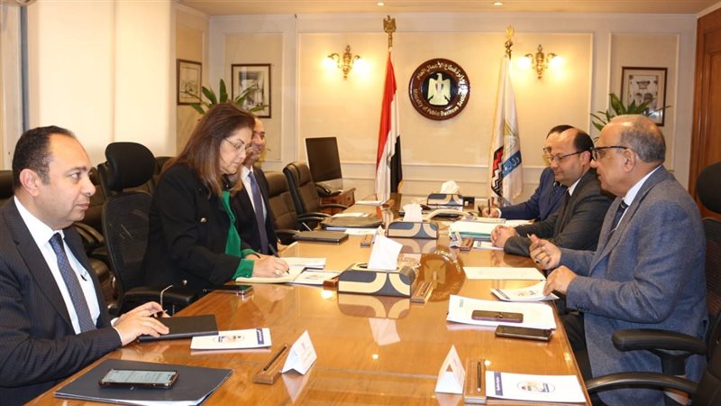 وزيرا قطاع الأعمال