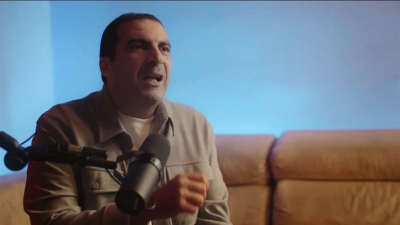 الدكتور عمرو خالد،