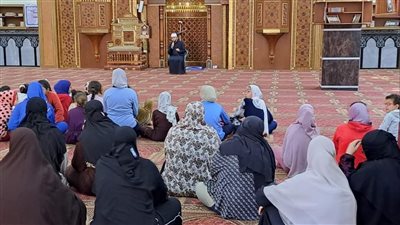 أوقاف الإسماعيلية تشيد بإقبال السيدات على دروس الوعظ بالمساجد (صور) 