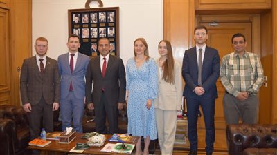 وفد روسي يزور غرفة القاهرة التجارية لتعزيز التعاون المشترك 