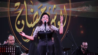 ريهام عبد الحكيم تتألق بروائع الزمن الجميل والأغاني الوطنية بالهناجر (صور)