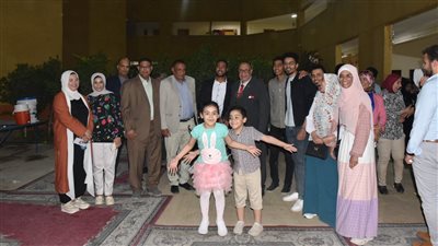 رئيس جامعة الأقصر يشارك طلاب كلية الآثار حفل الإفطار الجماعي