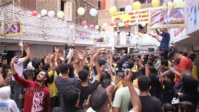 شاهد استعدادات أهالي المطرية لـ أكبر مائدة إفطار جماعي (صور)