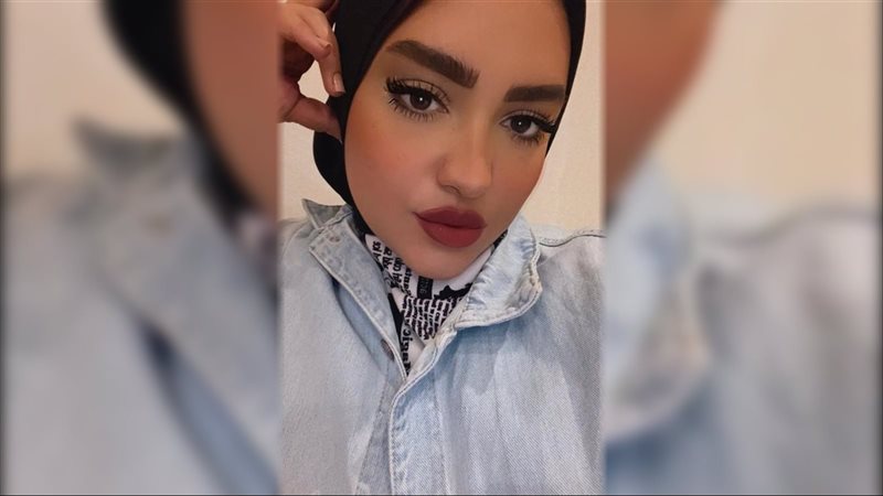 هدير سيد خبيرة المكياج