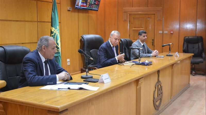 محافظ القليوبية خلال