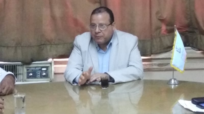 رئيس نقابة العاملين